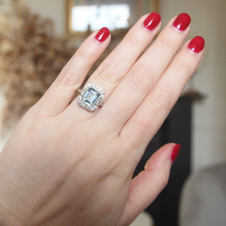 Art Deco Style 2.40 Carat Aquamarine and Diamond Cluster