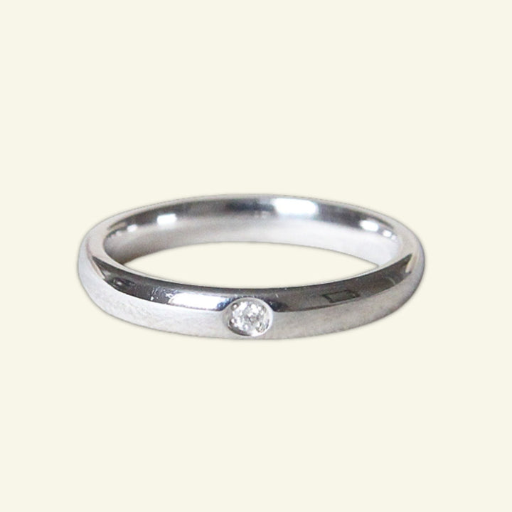 The Court Shape Wedding Band with Single Diamond