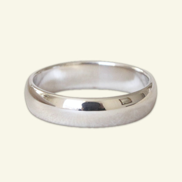 The D Shape Wedding Band