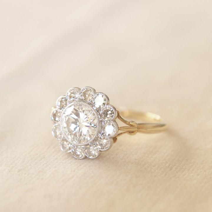 Vintage 1.43 Carat Brilliant Cut Diamond Daisy Cluster